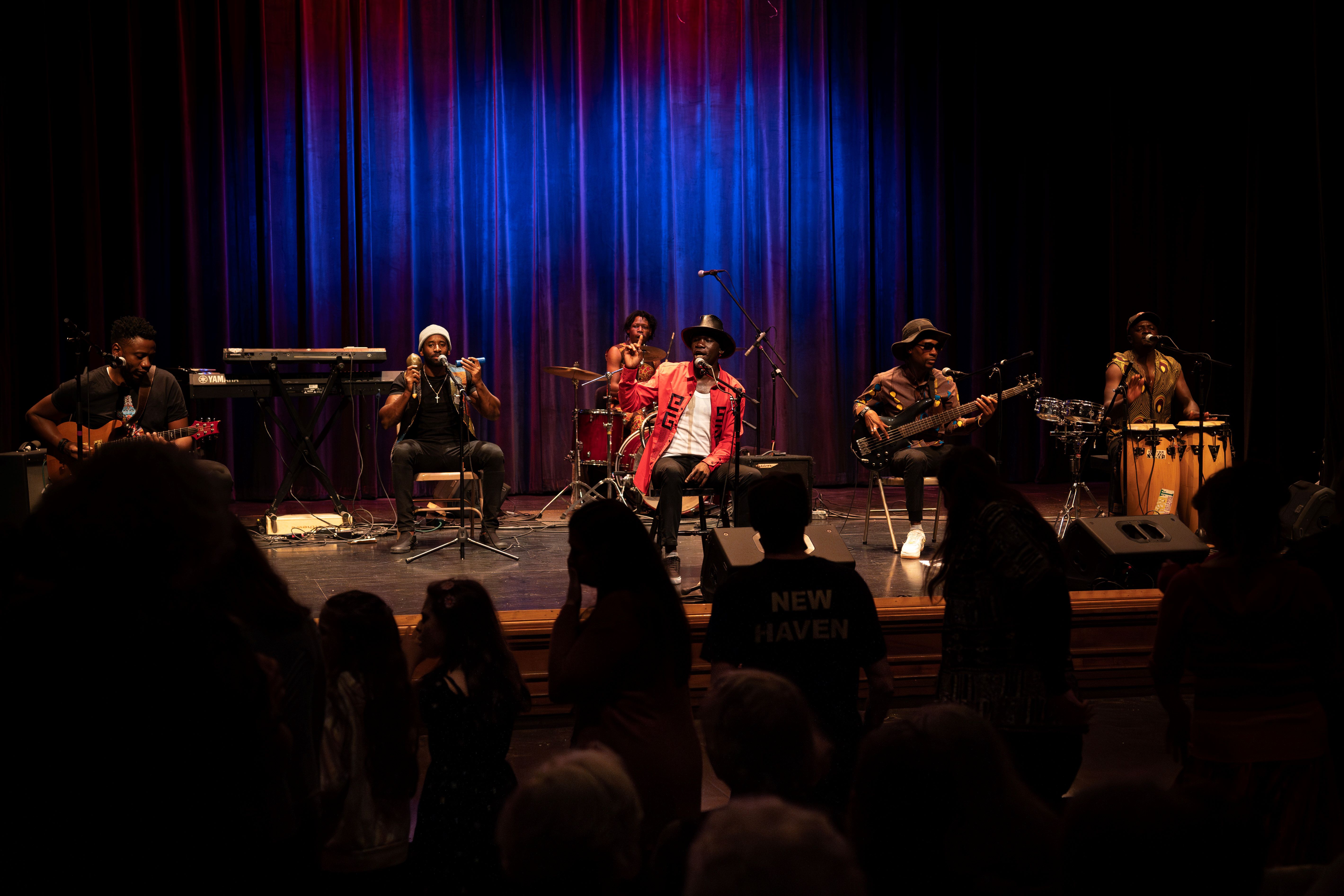 Makoomba performing on Chandler's main stage